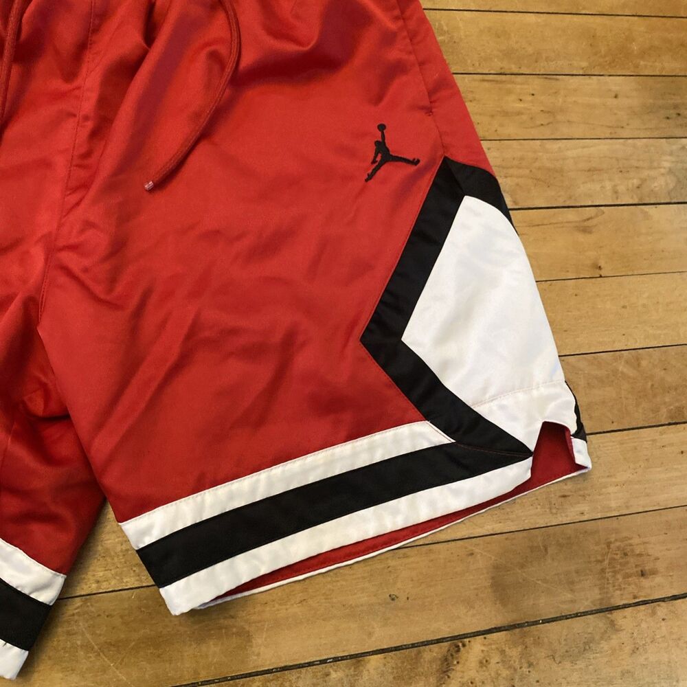 Air Jordan Shorts Size Men’s Medium Bulls Colors Drawstring Pockets Thick - Picture 6 of 12